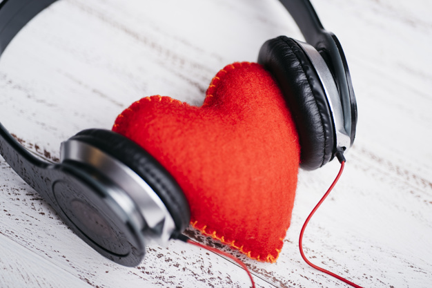 A música é poderosa pois imita os movimentos da alma